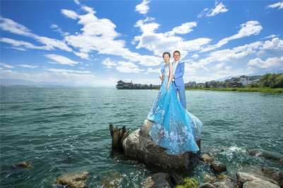 三亞婚紗攝影前十名哪家好?劇情婚紗照開始興起