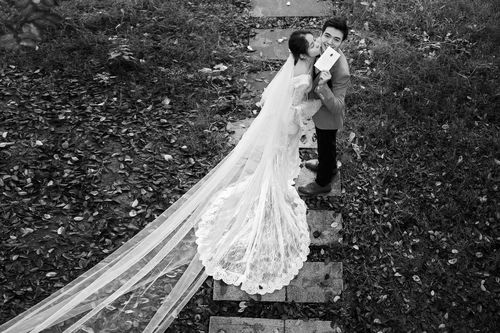 金夫人婚紗攝影中國(guó)總店全解析 官網(wǎng)價(jià)格、聯(lián)系方式與婚禮紀(jì)平臺(tái)指南